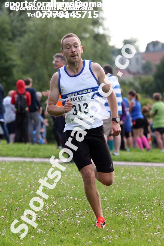Mens Sunderland 5k Road Race (Northern and North Eastern Champs). Photo: David T. Hewitson/Sports for All Pics